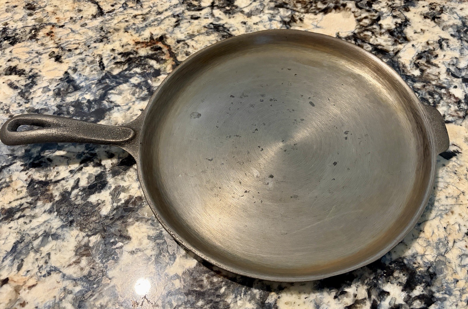 Wagner’s 1891 Original Cast Iron Cookware 11-1/4” Inch Skillet Griddle Wagner’s 1891 Original Cast Iron Cookware 11-1/4” Inch Skillet Griddle
