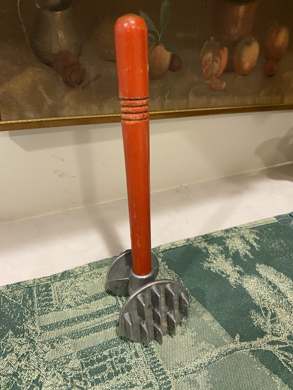 VTG Rustic MODERN INDUSTRIES Meat Mallet Hammer. Chippy Red. Works 50-60’s VTG Rustic MODERN INDUSTRIES Meat Mallet Hammer. Chippy Red. Works 50-60’s