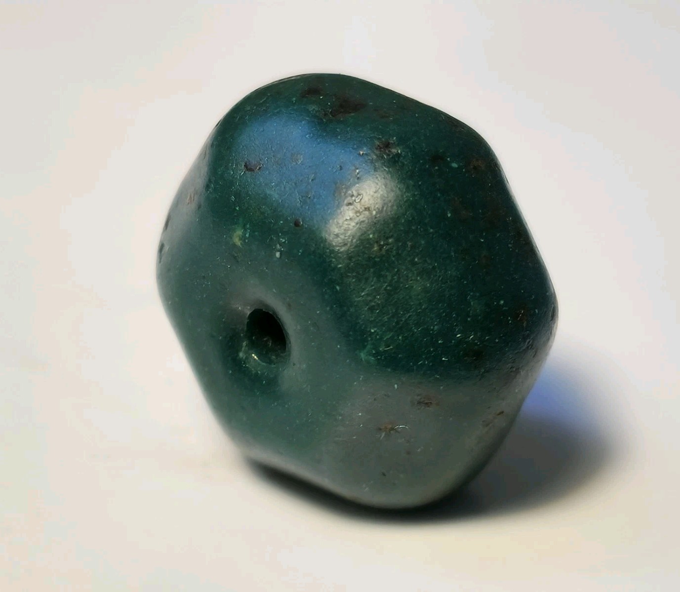 16mm ANCIENT RARE SOUTH EAST ASIAN FACETED GREEN JASPER BEAD