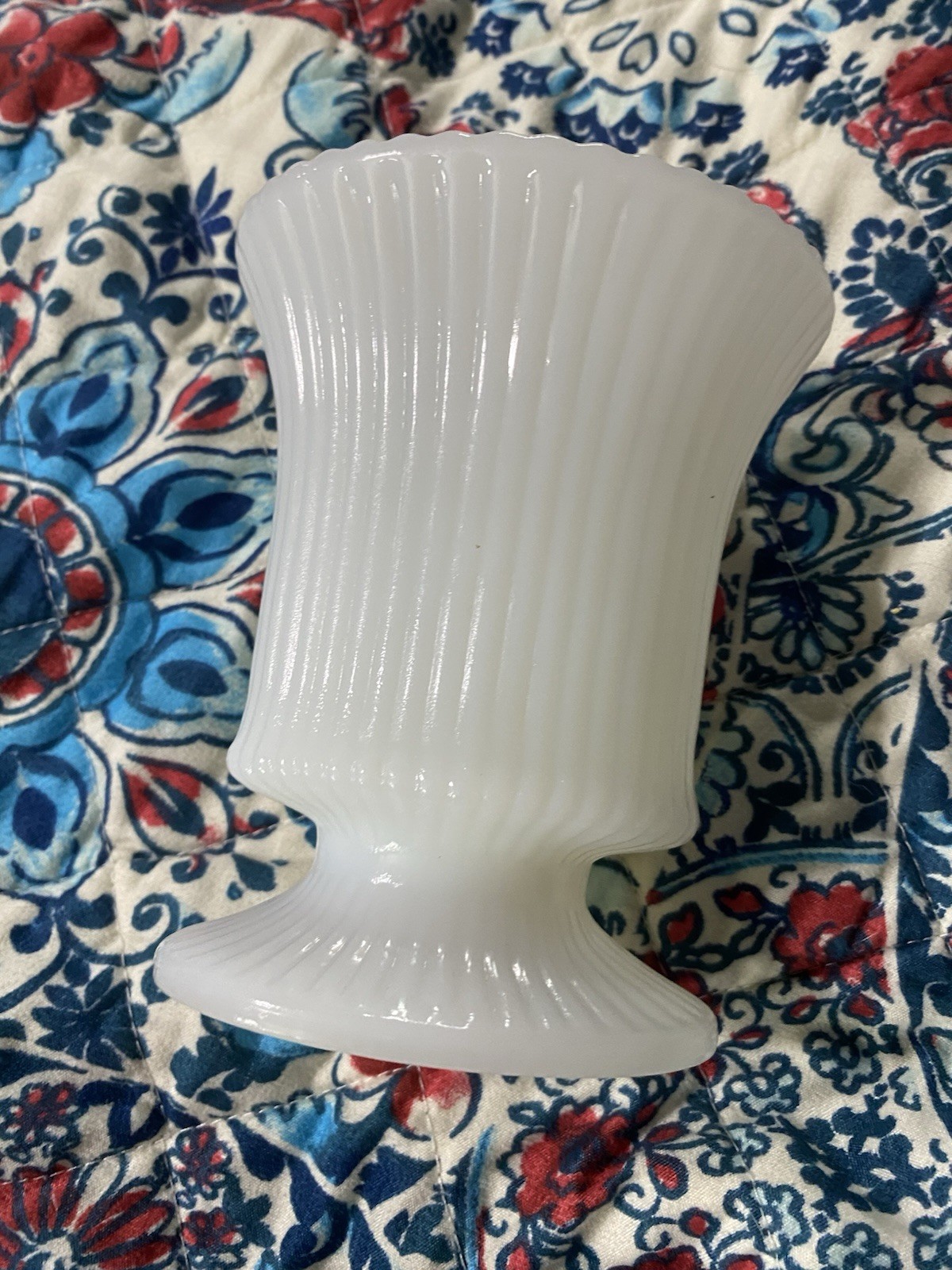 Vintage E.O. Brody Co M4000 Milk Glass Footed Vase 5 Vintage E.O. Brody Co M4000 Milk Glass Footed Vase 5