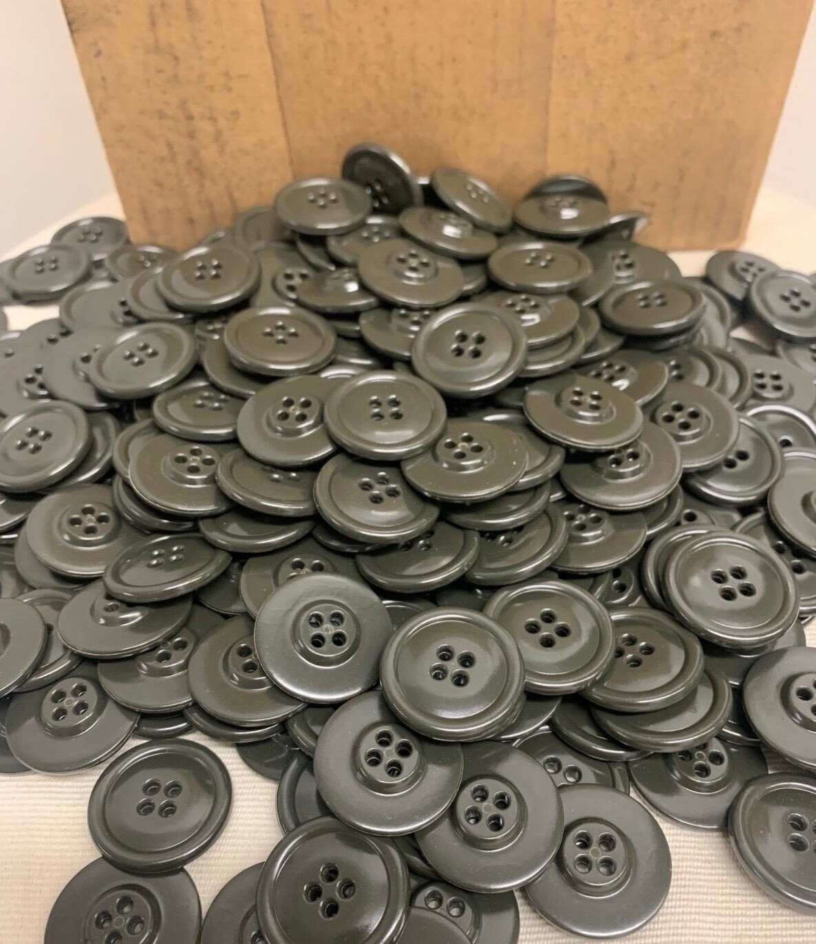 Set of 2, NOS US Army / Military OD Buttons/1 inch, 1960s R-48 Set of 2, NOS US Army / Military OD Buttons/1 inch, 1960s R-48