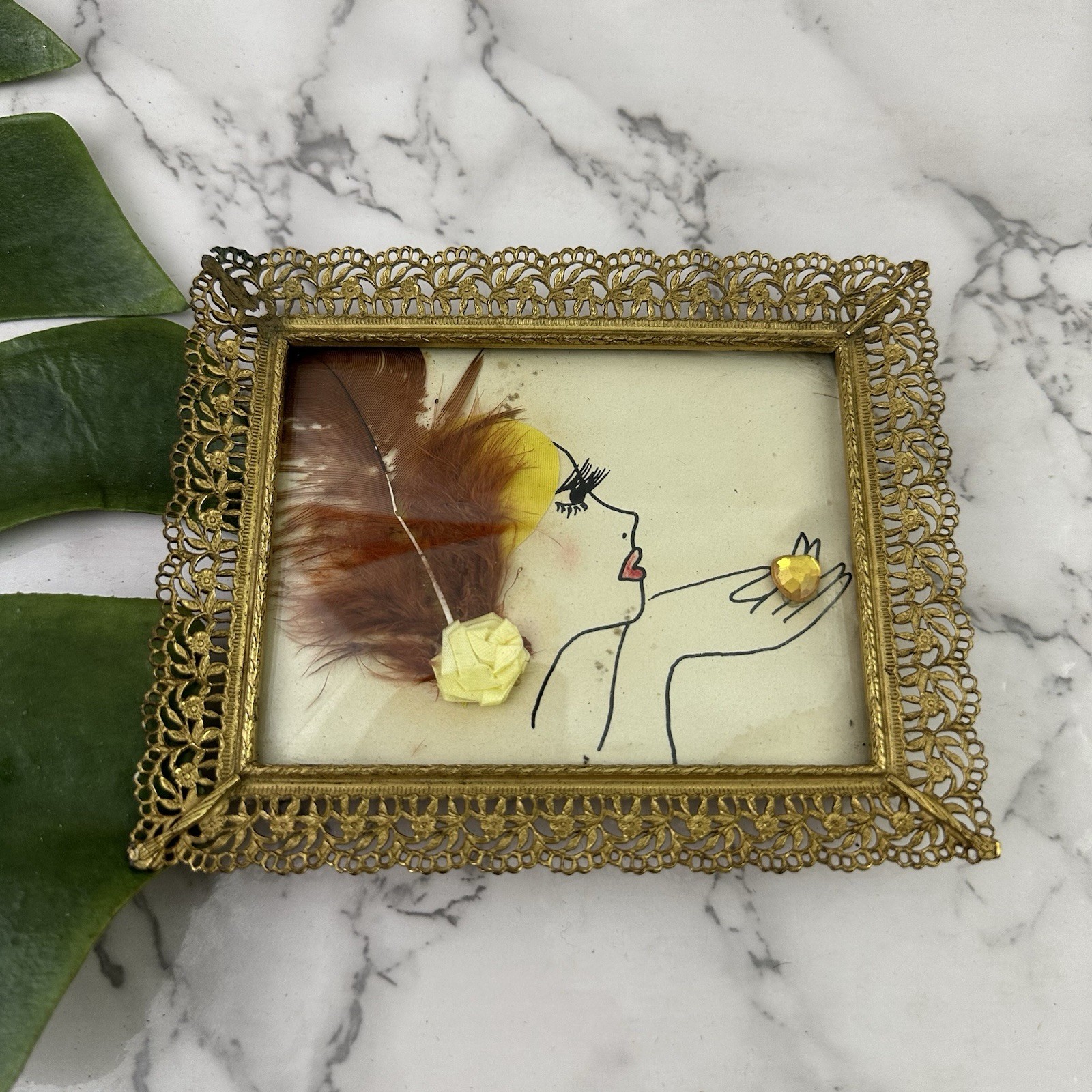 Vintage 70s Fliligree Picture Frame Gold Brass Floral Feather Art Flapper Girl Vintage 70s Fliligree Picture Frame Gold Brass Floral Feather Art Flapper Girl