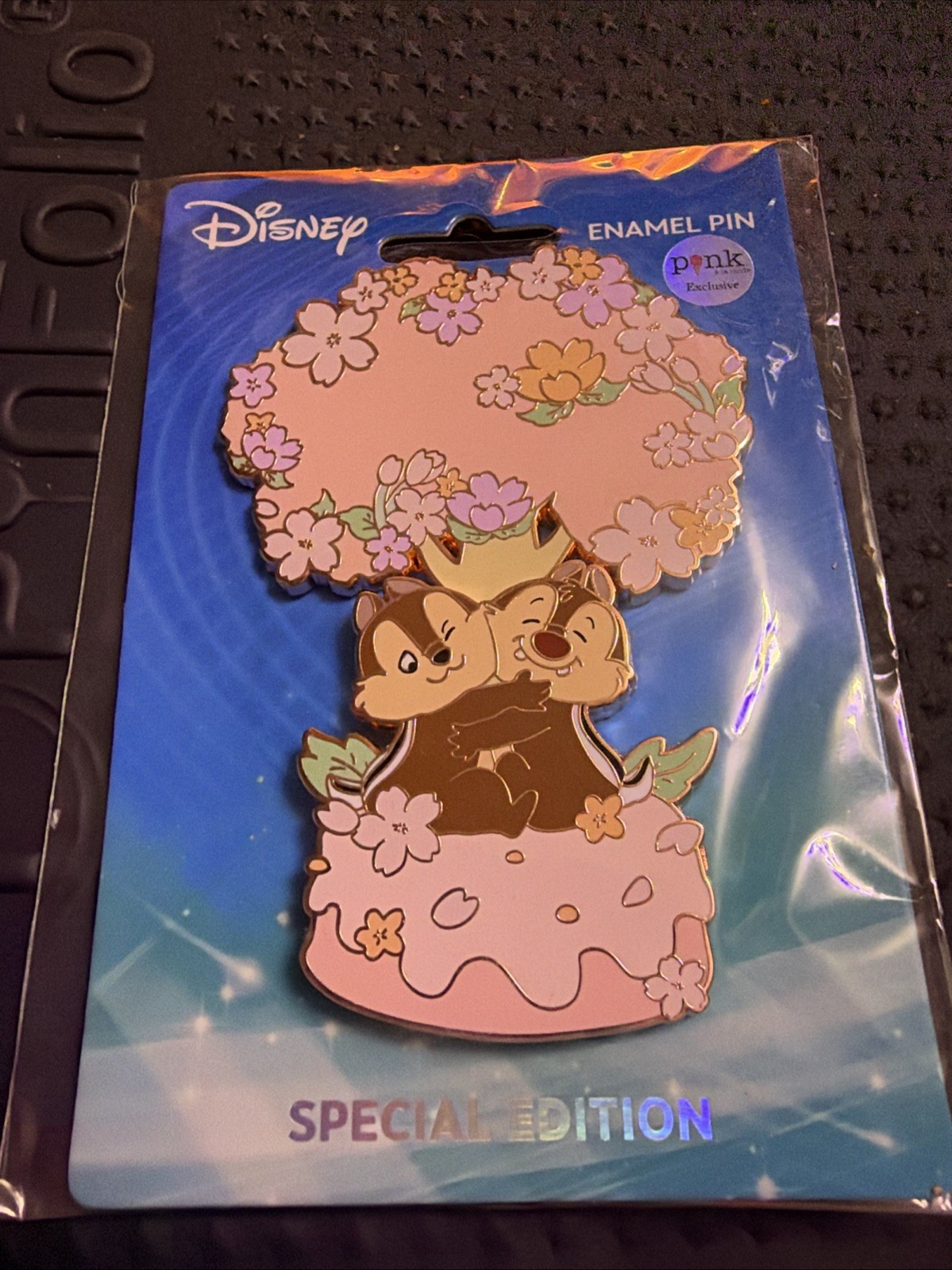Disney PALM Pin Cherry Blossom Chip & Dale LE 400 Exclusive Pink A La Mode