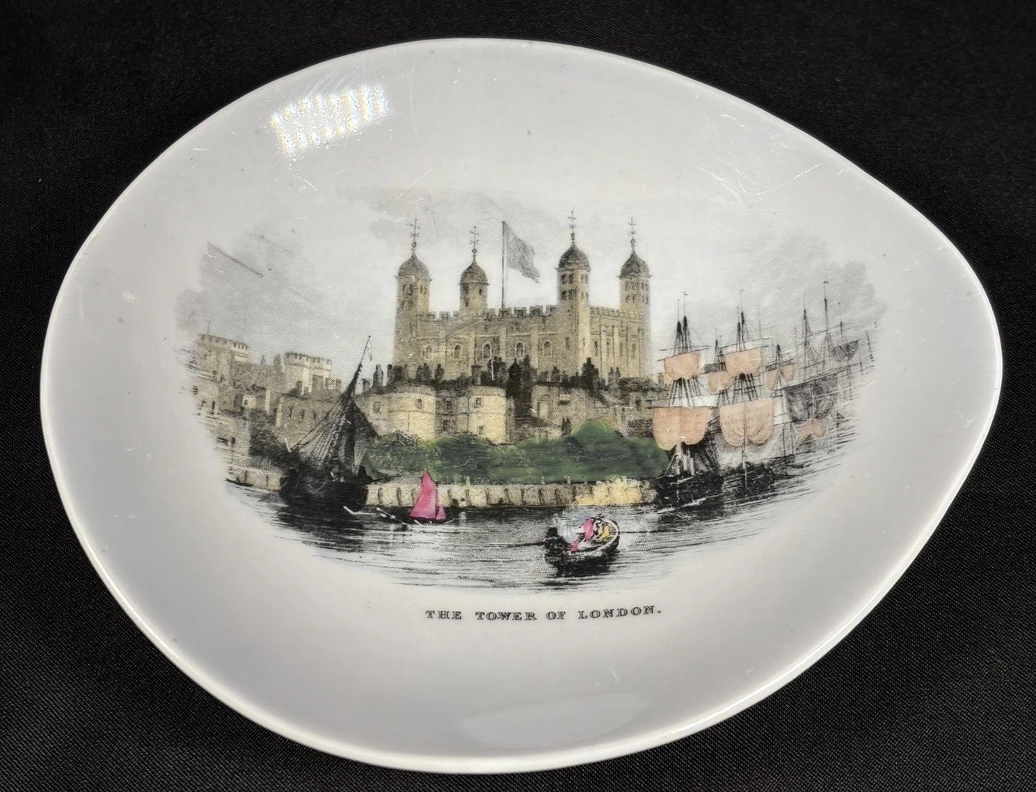 Crown Staffordshire Queensberry Bone China Trinket Dish Collection Royal Guard Crown Staffordshire Queensberry Bone China Trinket Dish Collection Royal Guard