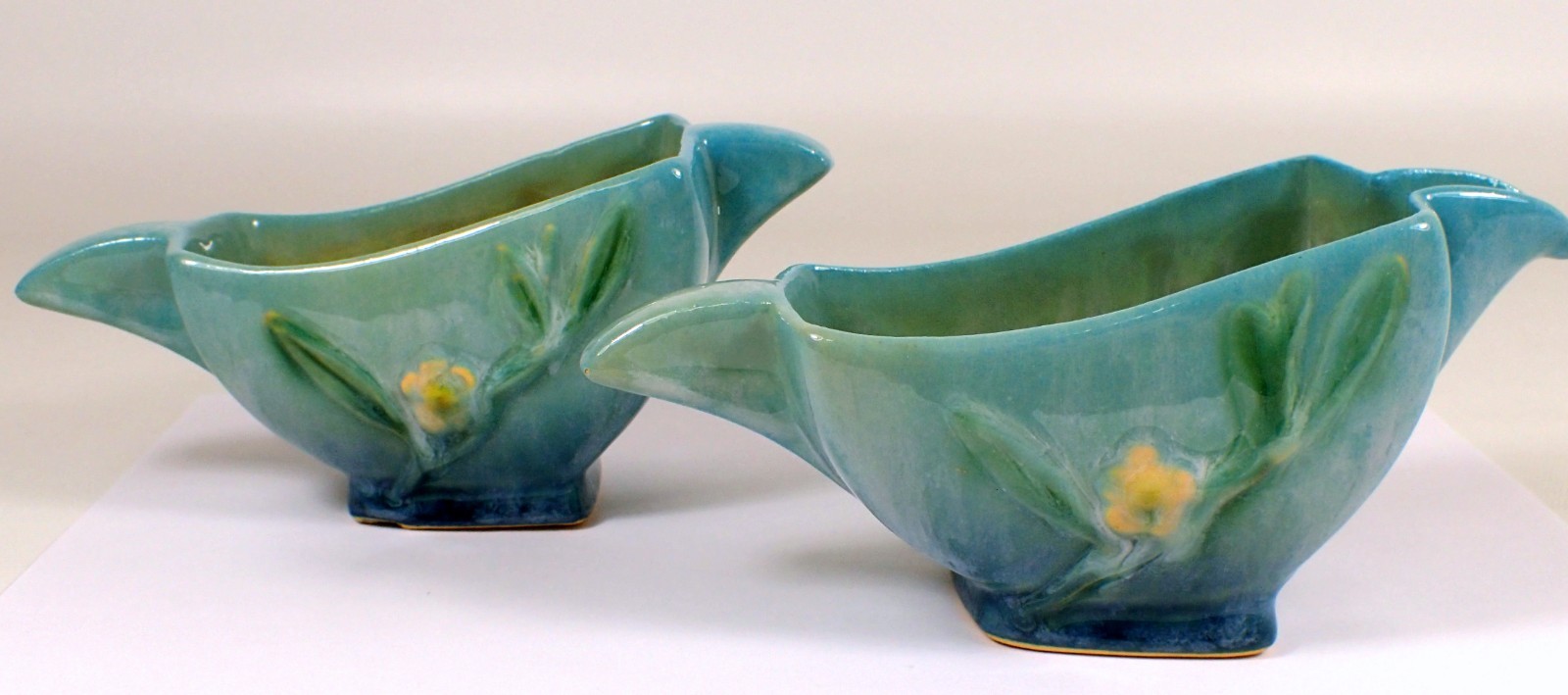ESTATE Vtg Roseville Pottery Wincraft Blue Trailing Blossoms Creamer & Sugar Set