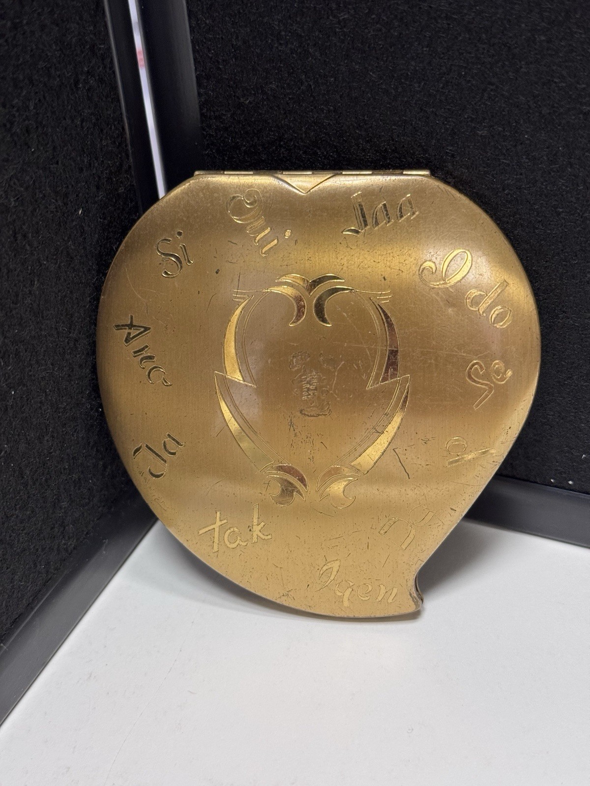 Vintage Powder Compact American Beauty Wedding Compact Heart Shaped 50’s #271