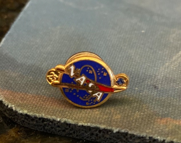 Vintage NASA 25 Year Employee Service Pin w/Blue Stone Marked Lordship on Back Vintage NASA 25 Year Employee Service Pin w/Blue Stone Marked Lordship on Back