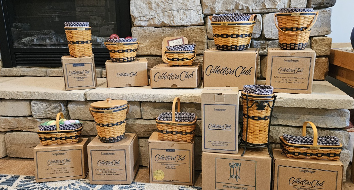 Longaberger Collectors Club JW Miniature Baskets Set Of 10 Longaberger Collectors Club JW Miniature Baskets Set Of 10