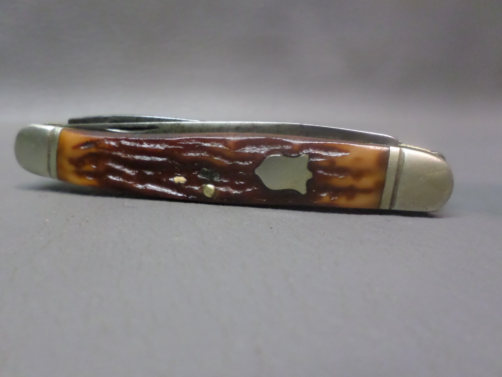 VINTAGE CAMILLUS N.Y. U.S.A. 2 BLADE BONE HANDLE POCKET KNIFE - MUSKRAT - NO. 20