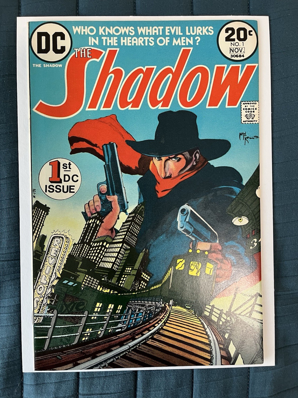 The Shadow #1 Higher Grade Raw (DC Comics October-November 1973) The Shadow #1 Higher Grade Raw (DC Comics October-November 1973)