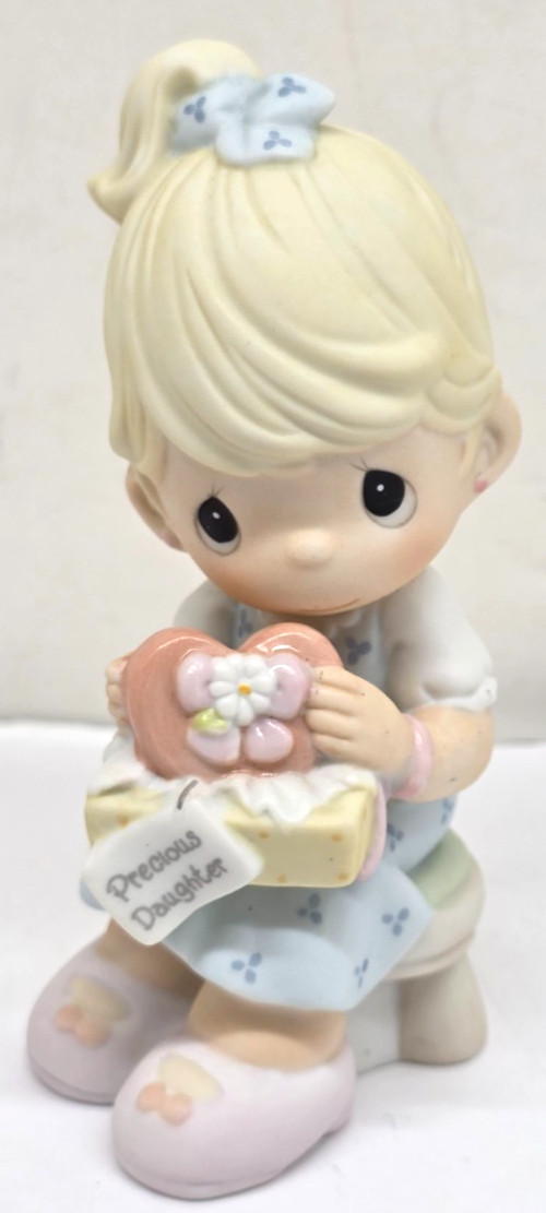 Vintage 2004 Precious Moments You Are A Precious Gift Daughter Enesco 4001656 Vintage 2004 Precious Moments You Are A Precious Gift Daughter Enesco 4001656