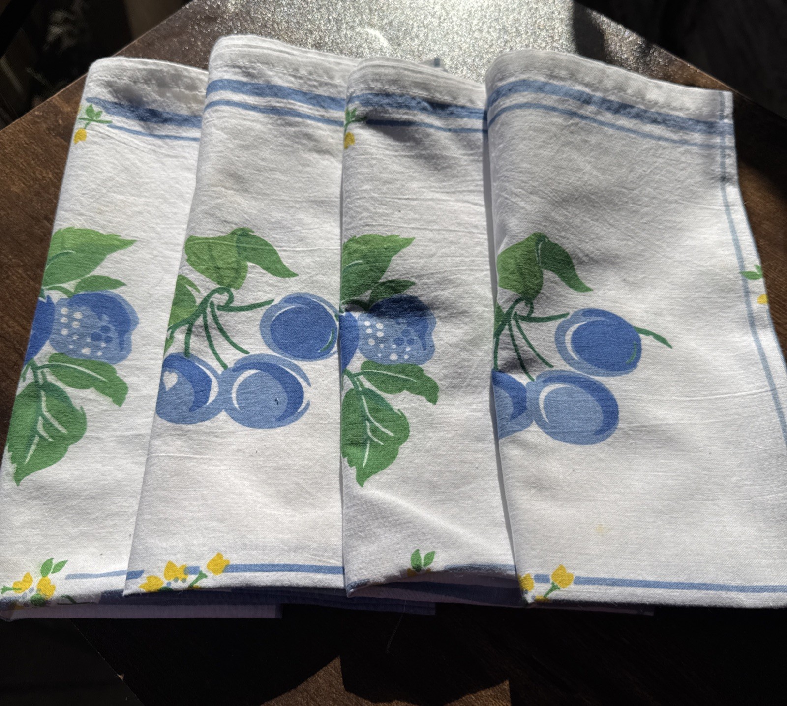 Set of 4 Vtg 50s MCM Vibrant Cherry & Strawberry Blue Print Heavy Cotton Napkins