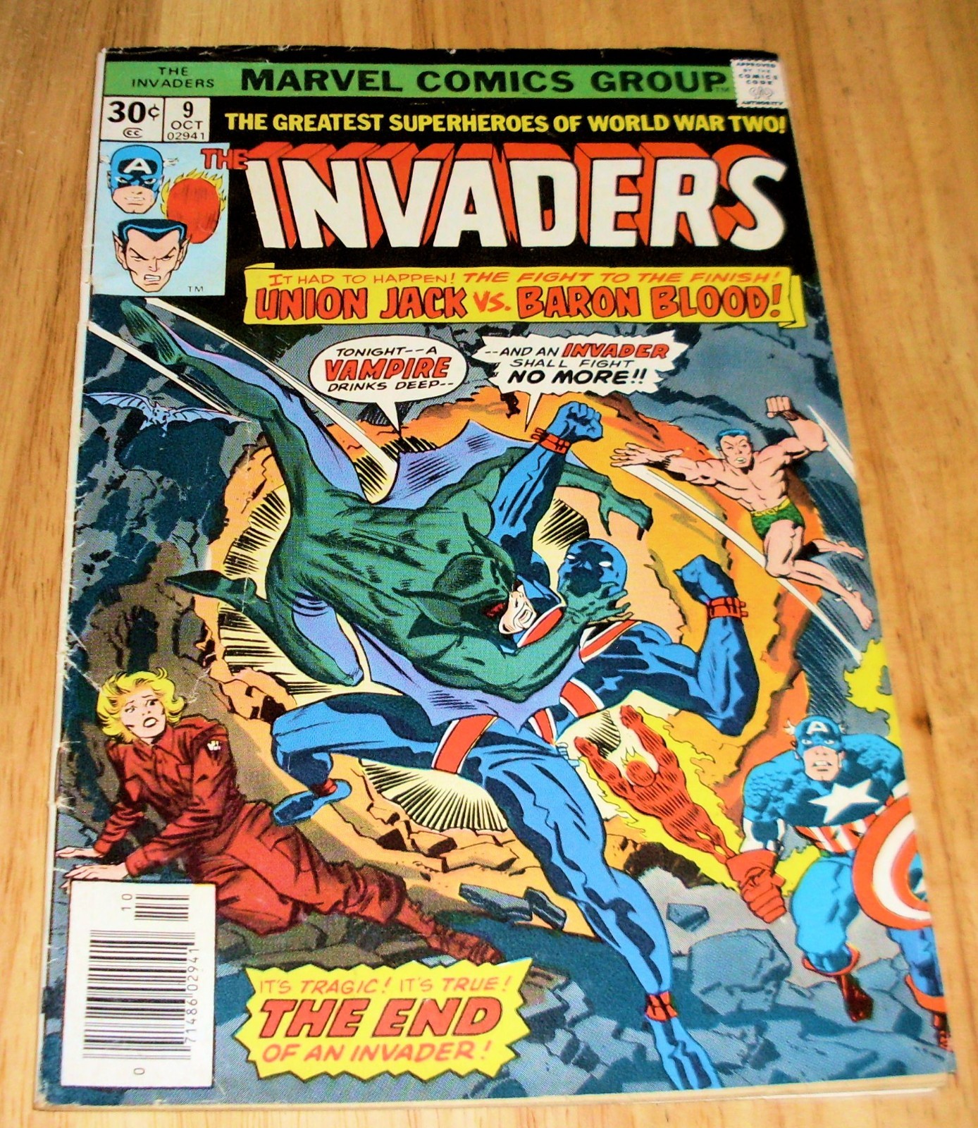 Invaders 9 (2.0) 1st Print 1976 Marvel Comics - Flat Rate Shipping Invaders 9 (2.0) 1st Print 1976 Marvel Comics - Flat Rate Shipping