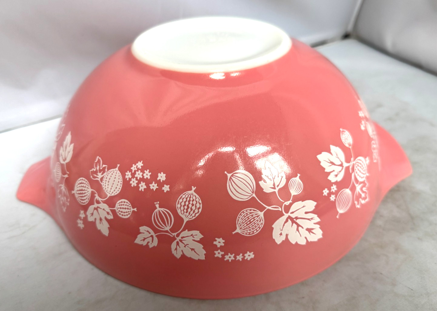 Vintage Pyrex Pink Gooseberry Cinderella Mixing Bowl #444 Four Quart Glossy EUC