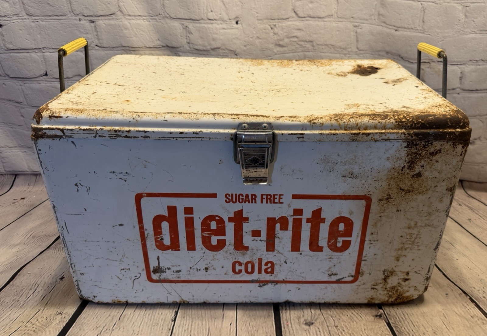 Vintage Diet Rite Cola Cooler RC Royal Crown Metal White Louisville KY USA Vintage Diet Rite Cola Cooler RC Royal Crown Metal White Louisville KY USA
