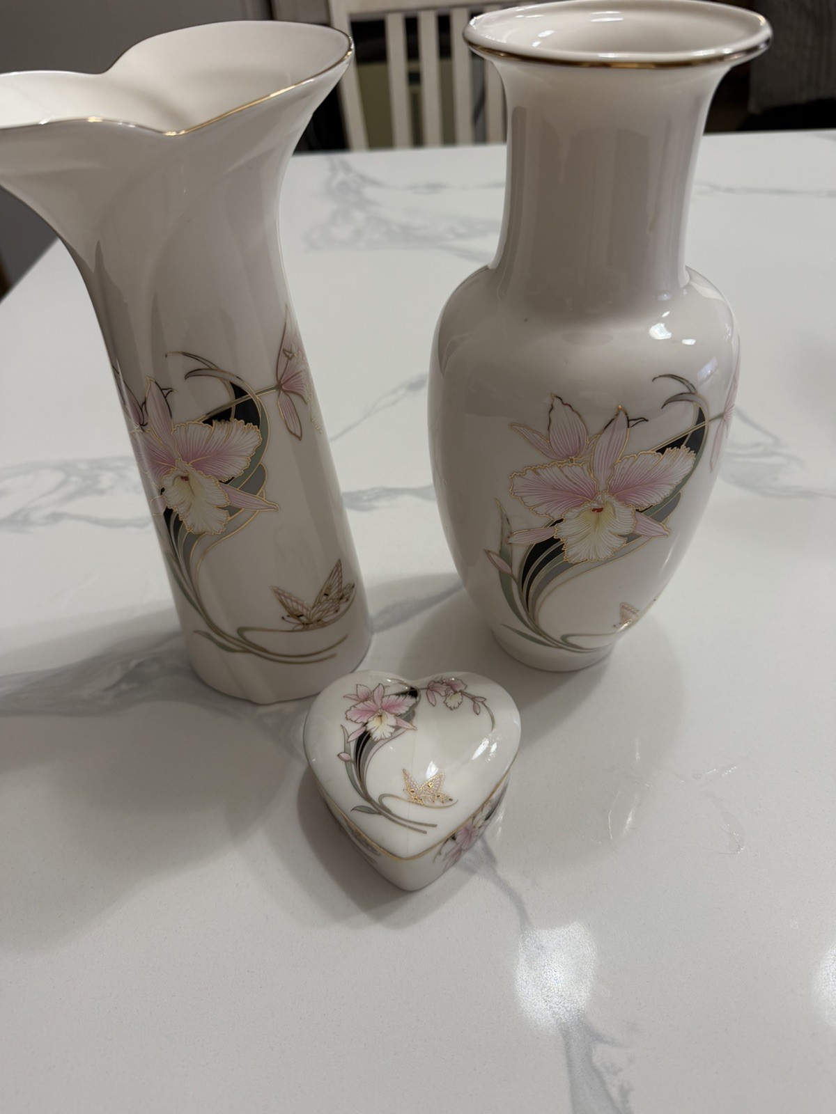 Vintage Fine China Japan 2-Vase and trinket box, Orchid and Butterfly Design 80s Vintage Fine China Japan 2-Vase and trinket box, Orchid and Butterfly Design 80s