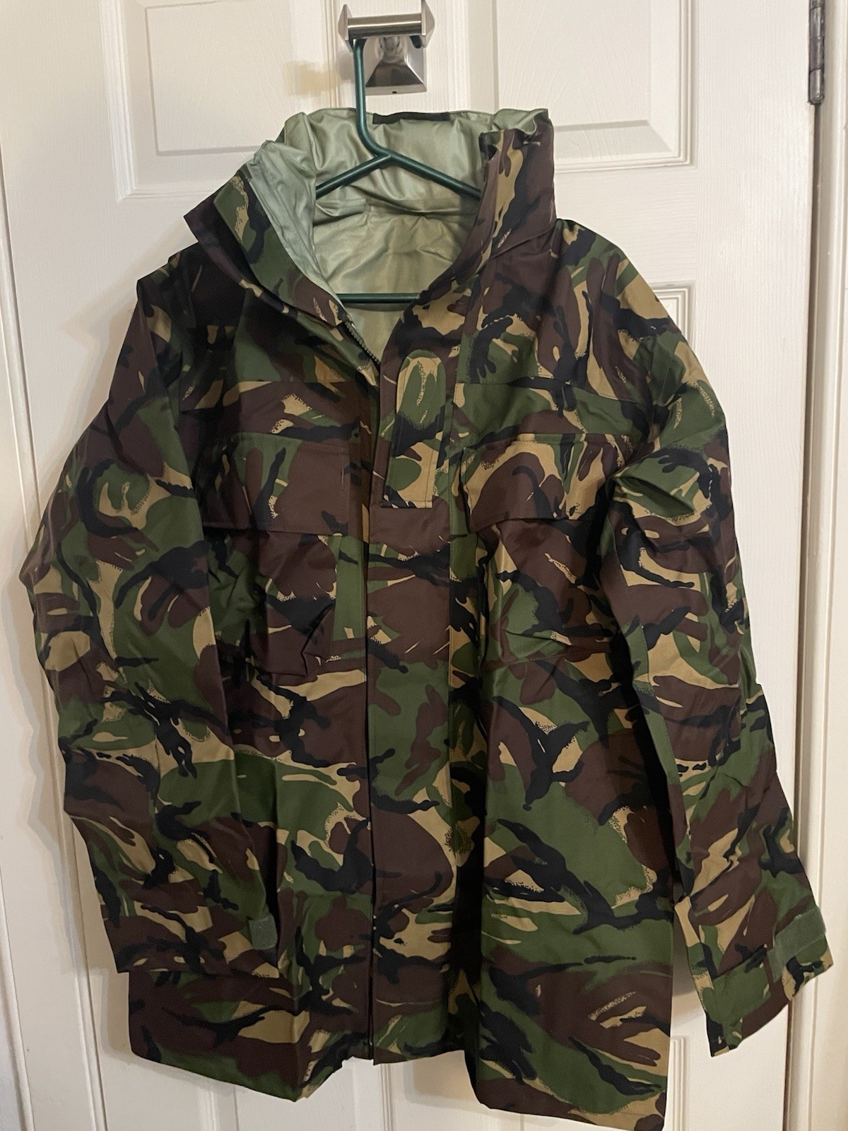 British Army DPM MVP Woodland Waterproof Jacket Parka size 180/96. NEW British Army DPM MVP Woodland Waterproof Jacket Parka size 180/96. NEW