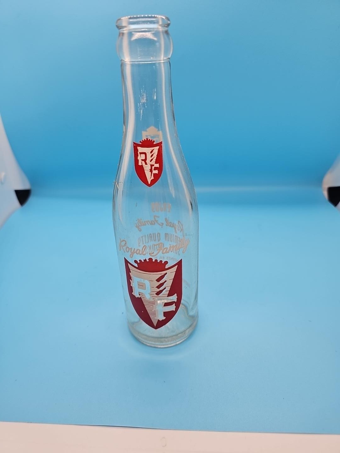 Vintage 1950s Royal Family Beverages ACL Soda Bottle Duraglas Crown Shield Logo