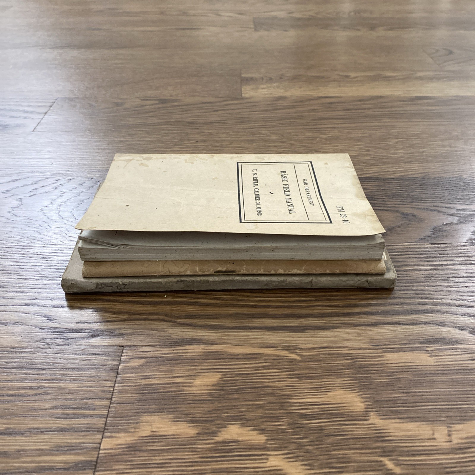 Lot 3 VTG US Military War Books WWII WW2 Era 1940 1941 1942 Weapons Militaria Lot 3 VTG US Military War Books WWII WW2 Era 1940 1941 1942 Weapons Militaria