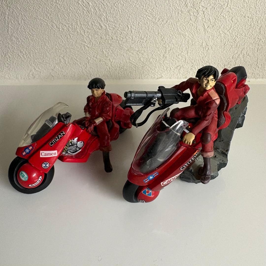 AKIRA Shotaro Kaneda Collectible Figure Collectible 13+ Set of 2 AKIRA Shotaro Kaneda Collectible Figure Collectible 13+ Set of 2