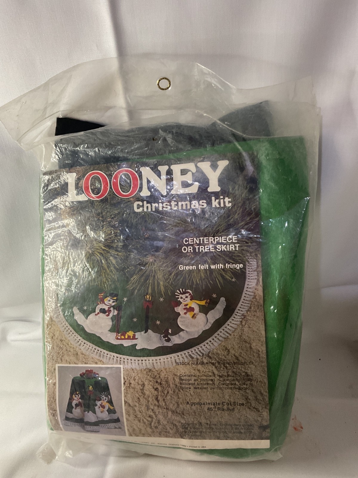 Vintage Edna Looney Christmas kit centerpiece or Tree Skirt Kit HTF RARE snowmen Vintage Edna Looney Christmas kit centerpiece or Tree Skirt Kit HTF RARE snowmen