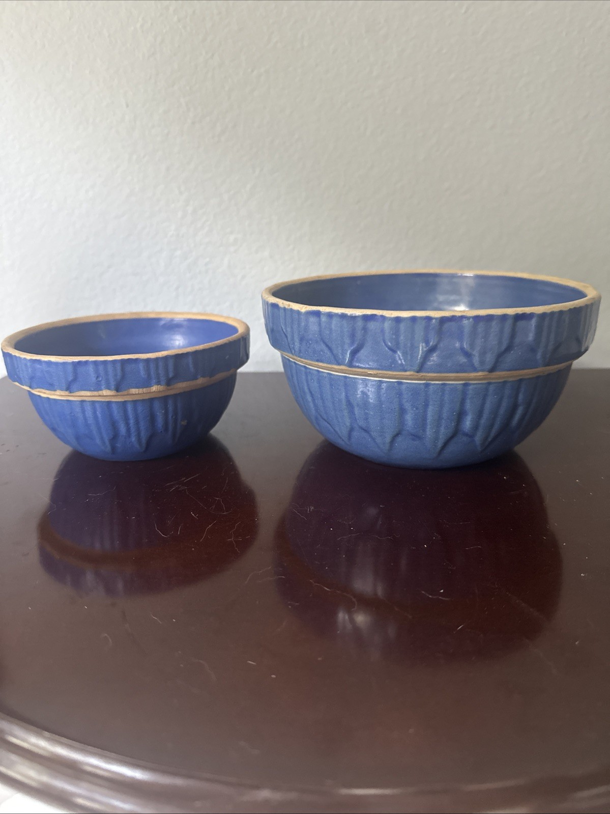 Two Matching Blue Antique Mixing / Nesting Bowls Unmarked 5” & 7” Two Matching Blue Antique Mixing / Nesting Bowls Unmarked 5” & 7”