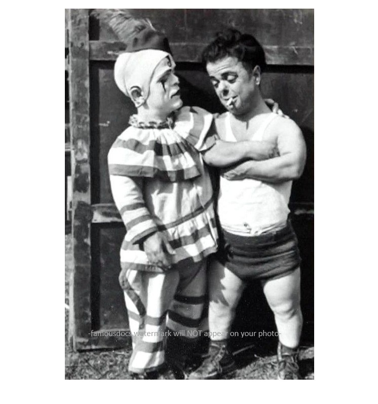 Vintage Circus Clown Midget Dwarf PHOTO Circus Freak Sideshow Halloween Costume Vintage Circus Clown Midget Dwarf PHOTO Circus Freak Sideshow Halloween Costume