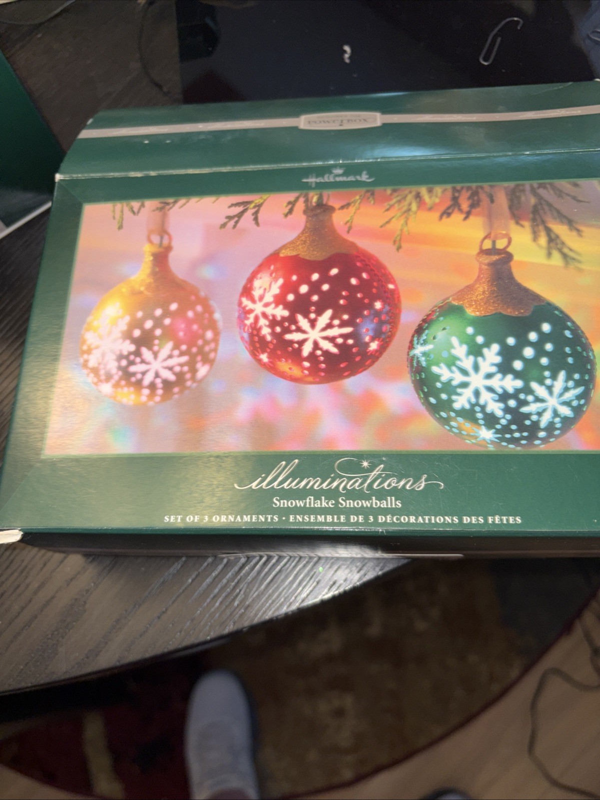 Hallmark Illuminations 3 Snowflake Snowball Ornaments - QLM7975 Hallmark Illuminations 3 Snowflake Snowball Ornaments - QLM7975