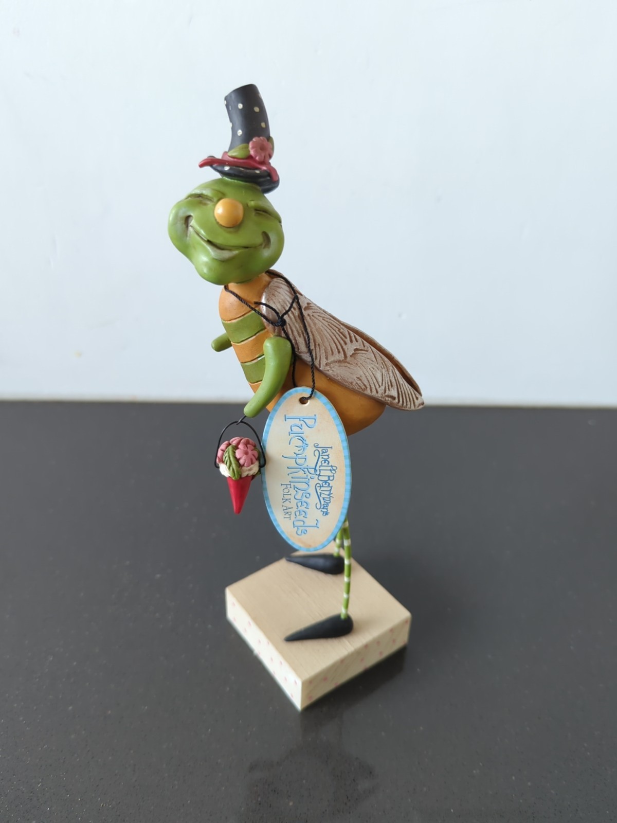 Enesco 2008 Janell Berryman Pumpkinseeds Folk Art Glow Bug N\' Bouquet  M51
