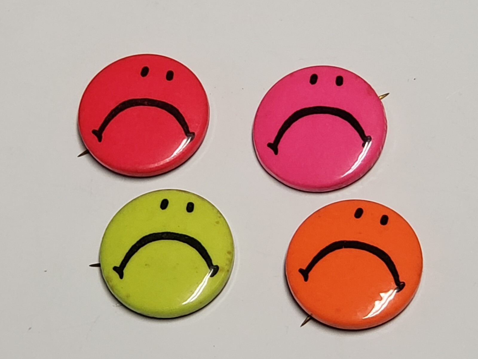 Vtg Lot of 4 1960s/70s Hippie Frown Sad Face Pinback Pins Buttons - 1 1/4