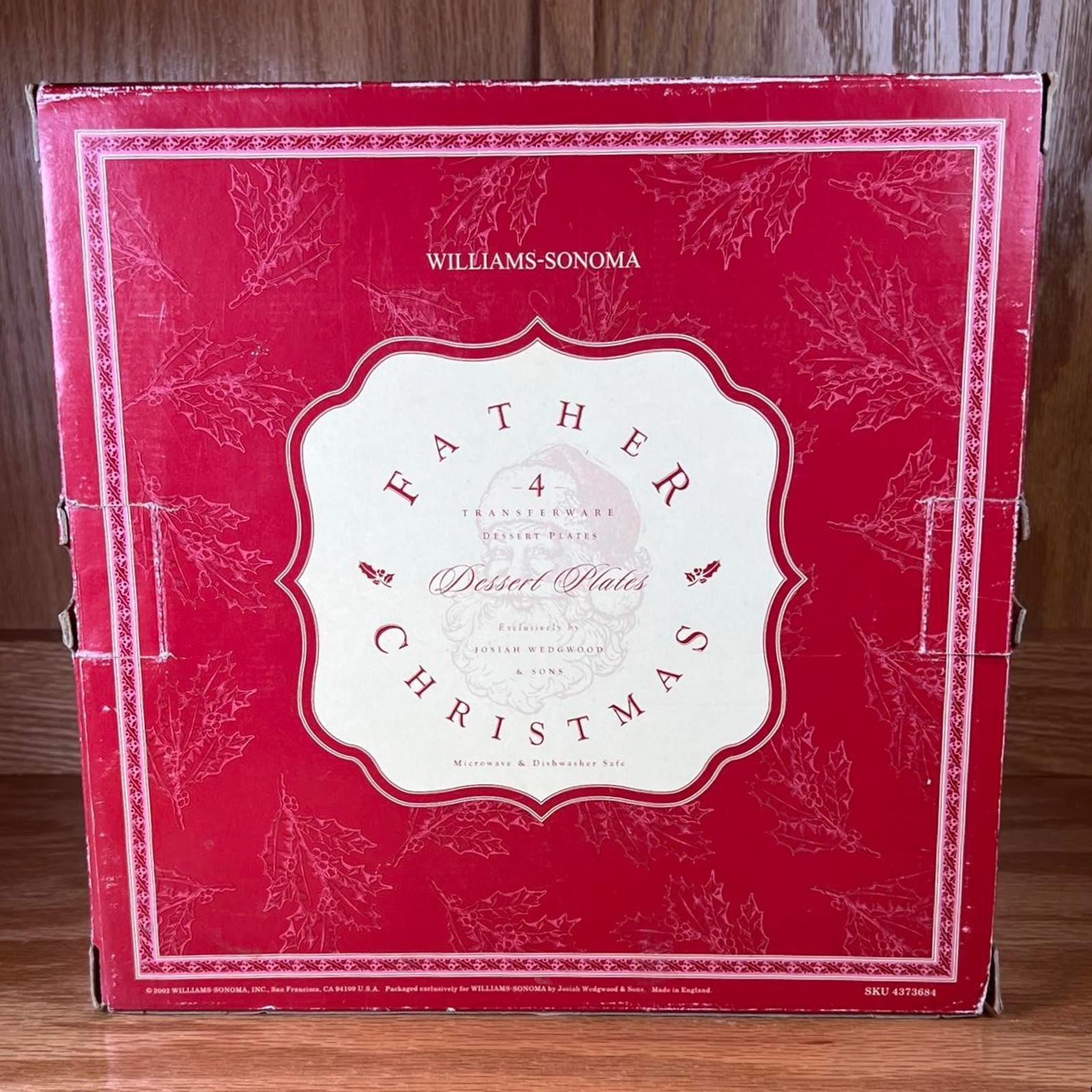 Williams-Sonoma Father Christmas Dessert Plates Set of 4 Williams-Sonoma Father Christmas Dessert Plates Set of 4