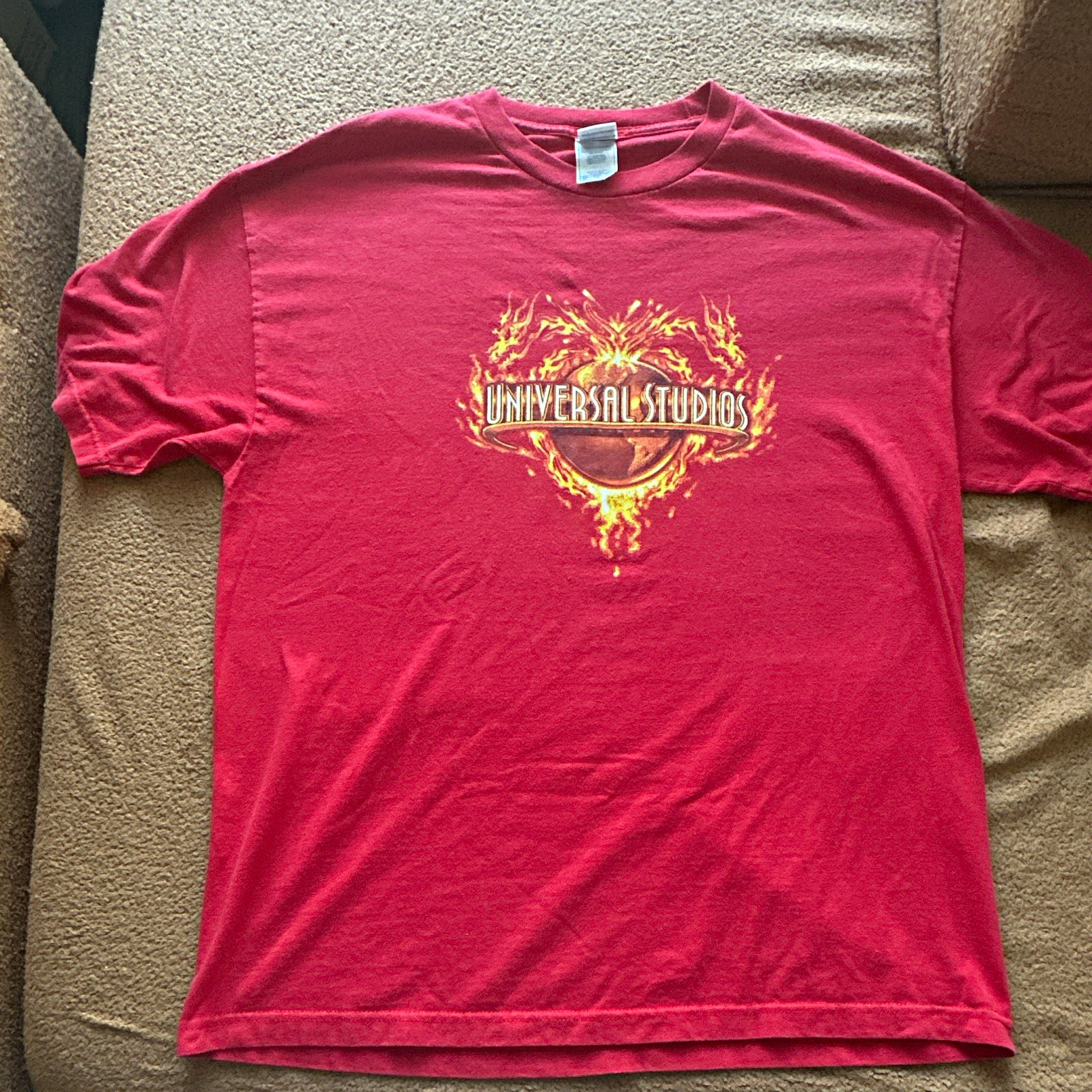 Vintage Universal Studios Red T-Shirt Size XL’ Flames & Globe
