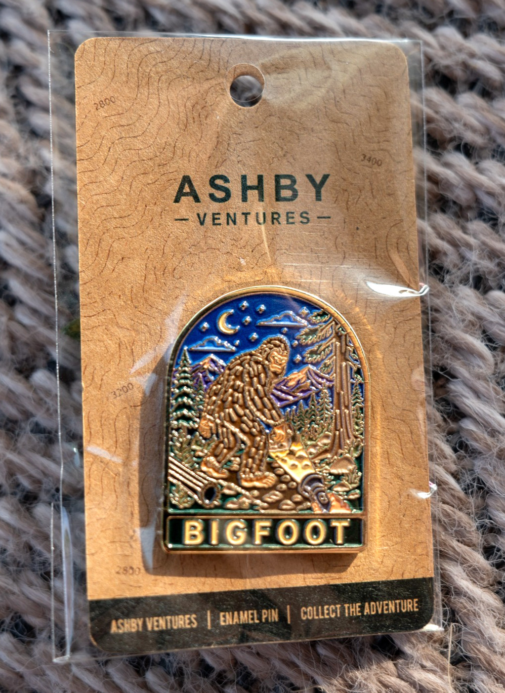Bigfoot Enamel Pin - Sasquatch Cyptid Gift - Backpack Hiking Badge Bigfoot Enamel Pin - Sasquatch Cyptid Gift - Backpack Hiking Badge