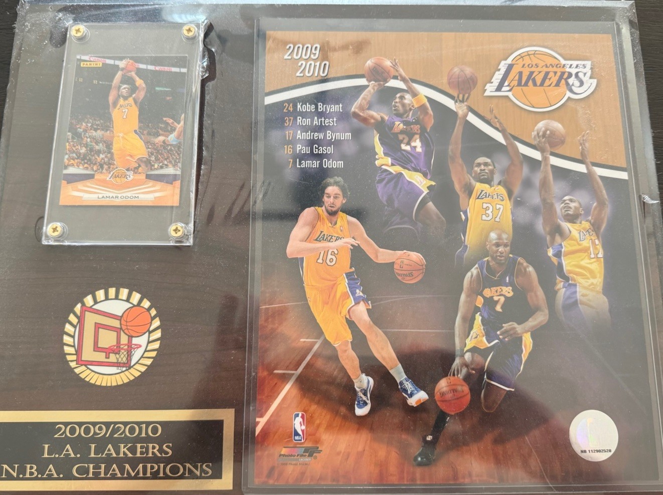 2009-2010 Los Angeles Lakers NBA Champions Plaque (with Lamar Odom card)