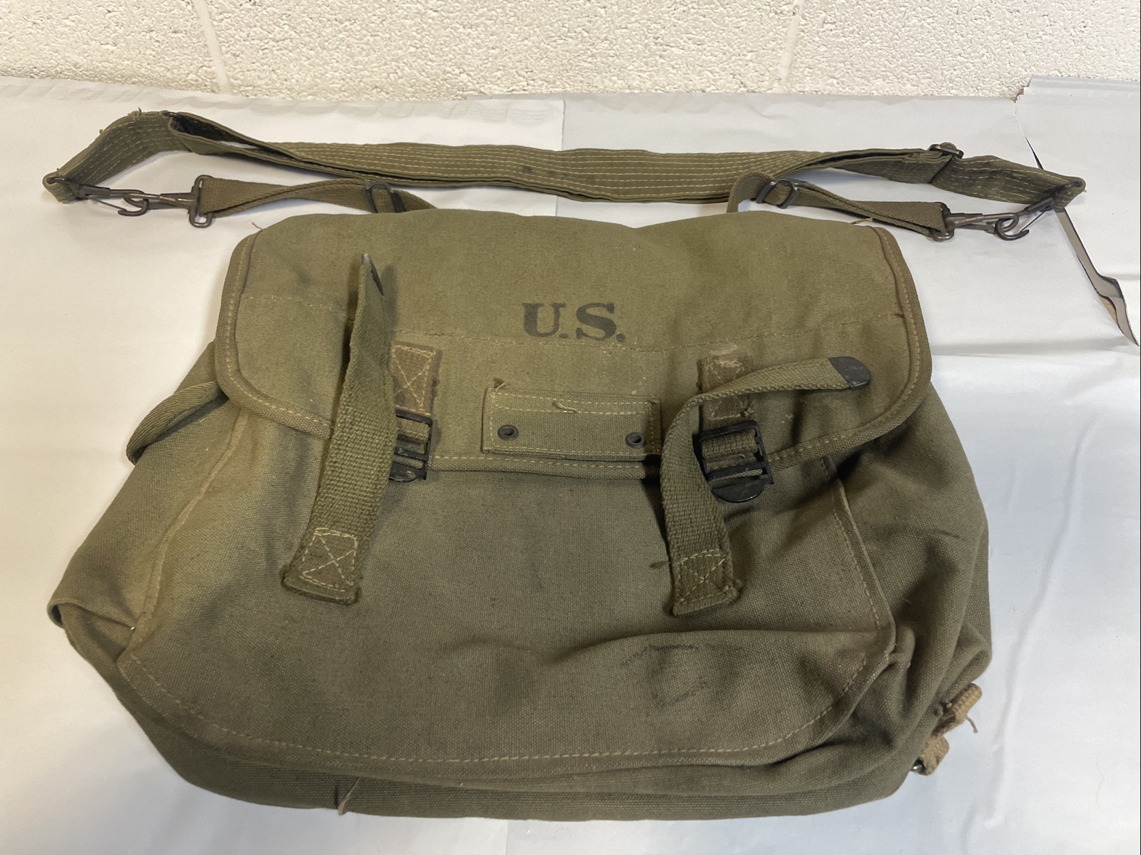 WWII US Army Musette Bag 1945 Field Pack Atlantic Products CO Vet ID Set Green WWII US Army Musette Bag 1945 Field Pack Atlantic Products CO Vet ID Set Green