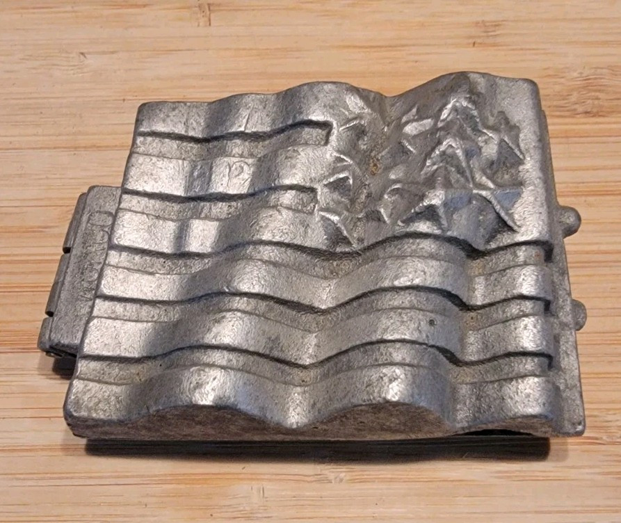 Antique United States Flag Metal Patriotic Ice Cream Mold Antique United States Flag Metal Patriotic Ice Cream Mold