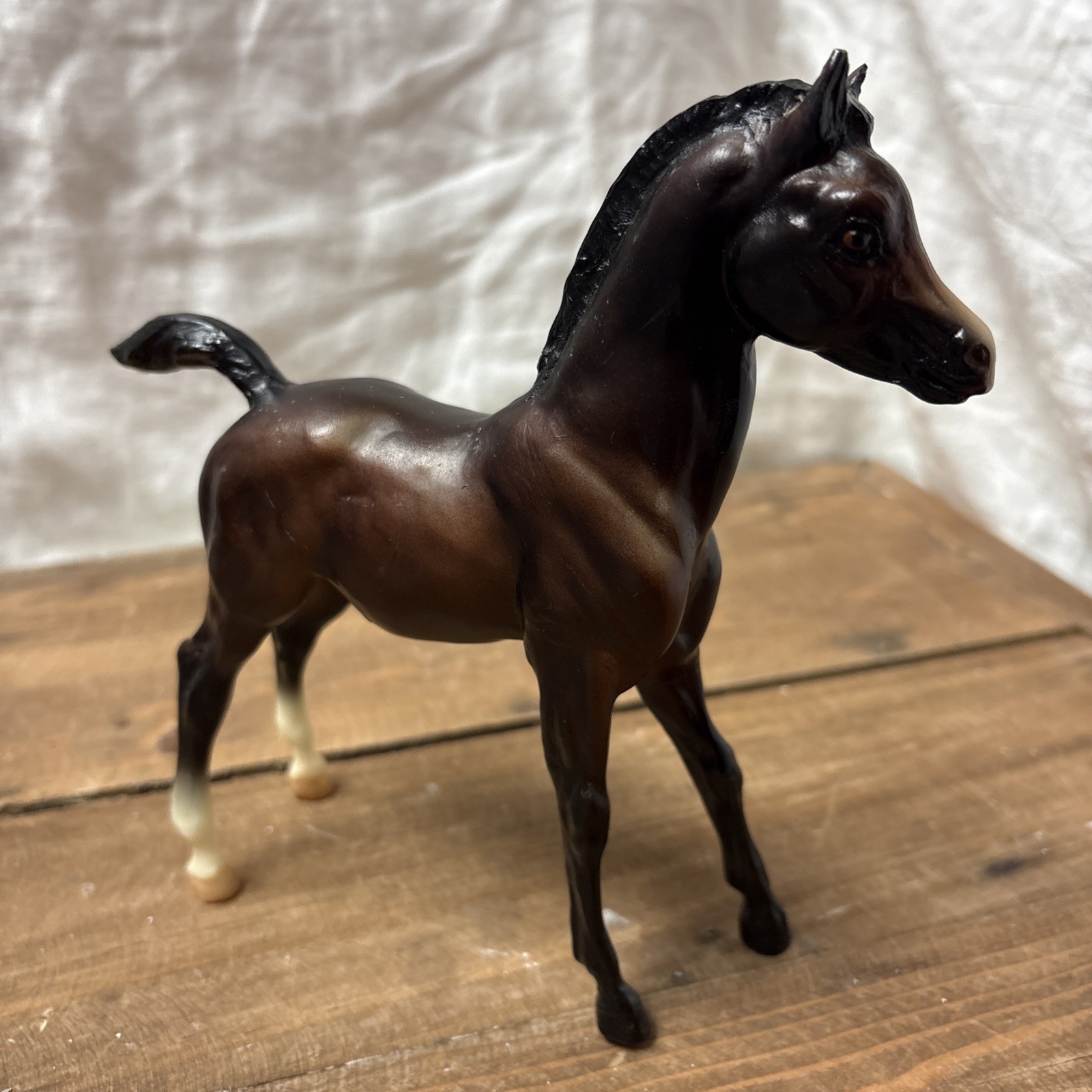 Vintage 1997 Breyer Julian Family Arabian Foal Dark Bay Horse #995 USA