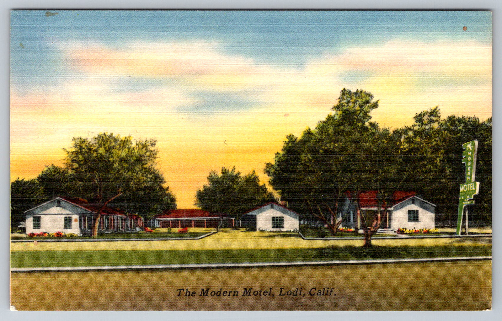 c1940s Modern Motel Lodi California Air-Conditioned Apartments Postcard