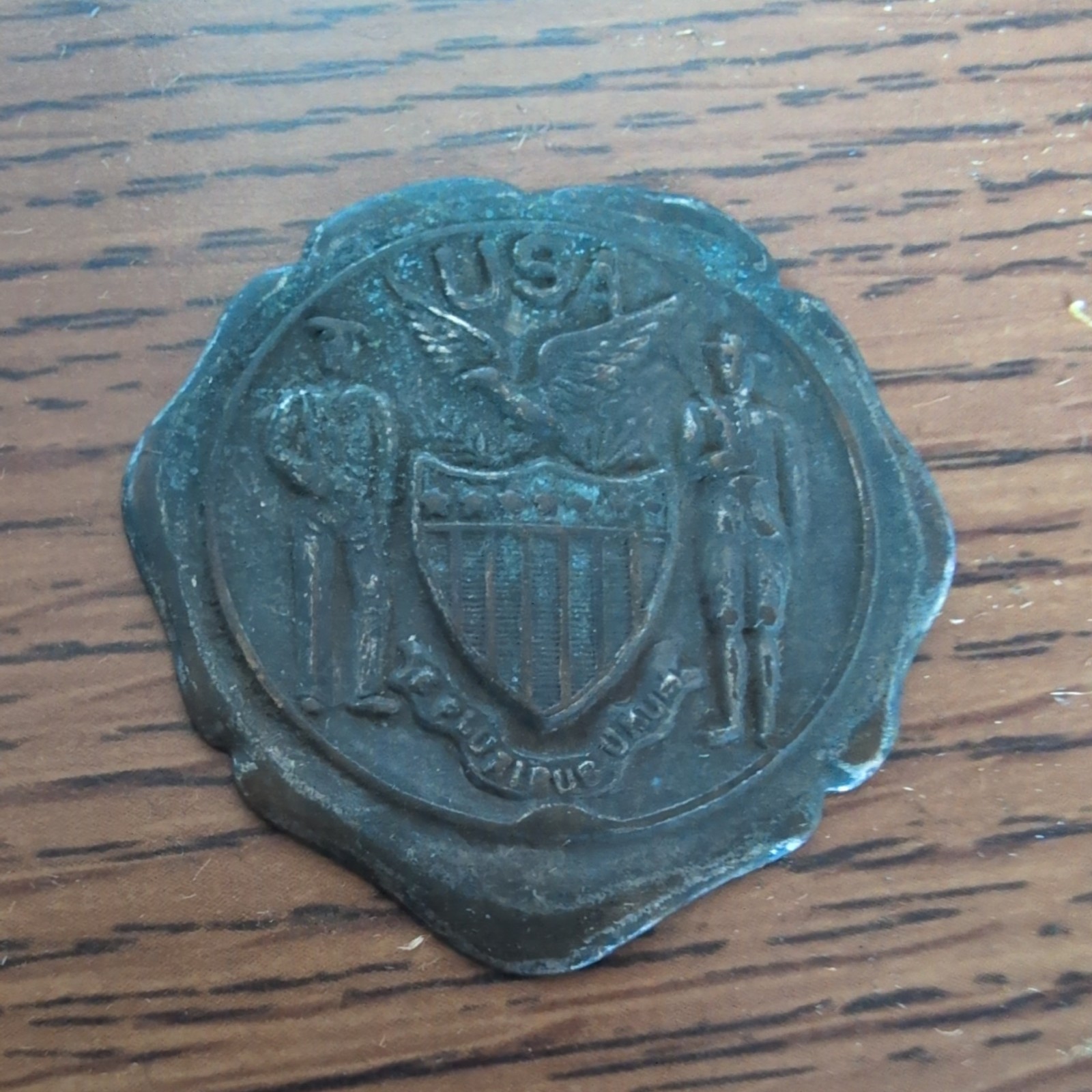 RARE WWI USA Service Pin Badge. 