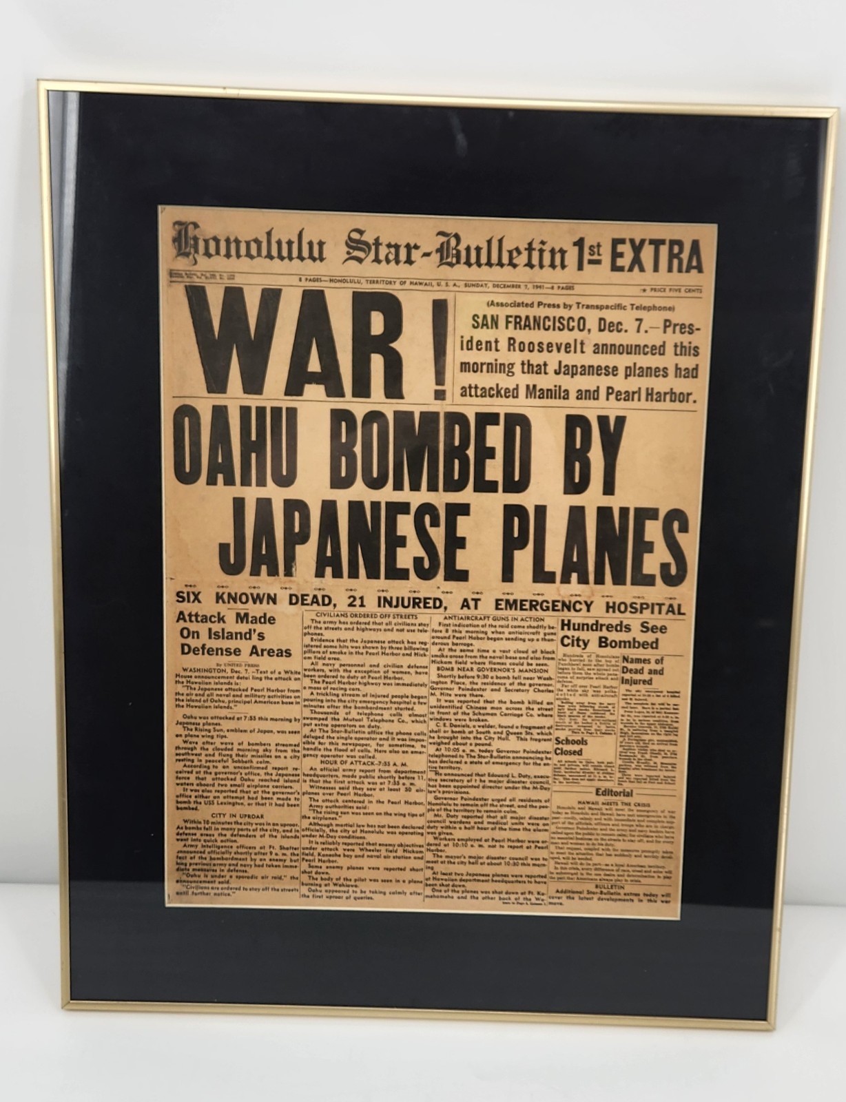 Framed Original Pearl Harbor Attack Newspaper 12/7/1941 Honolulu Bulletin WWII