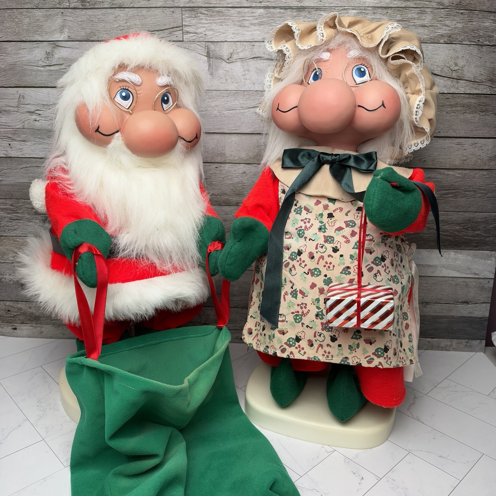 Santakins Mr. & Mrs. Clause - Lot Of 2 - 19” Santa Tested And Working Santakins Mr. & Mrs. Clause - Lot Of 2 - 19” Santa Tested And Working