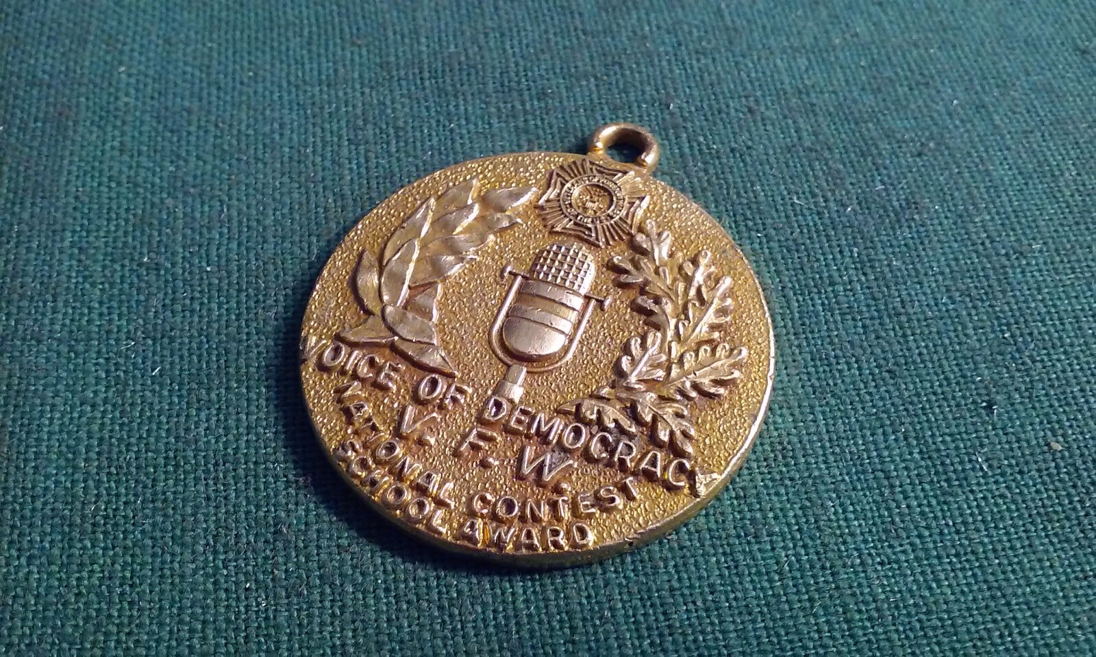 V.F.W. Medal Voice of Democracy National Congress Contest School Award Gold-Tone
