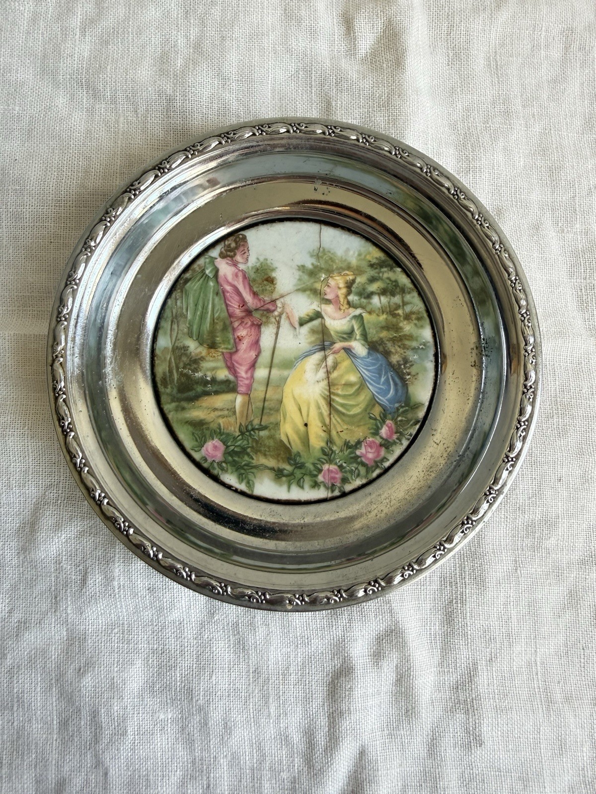 Vintage Royal Windsor Exclusive Original Small 4.5” Tin Trinket Dish or Ashtray Vintage Royal Windsor Exclusive Original Small 4.5” Tin Trinket Dish or Ashtray