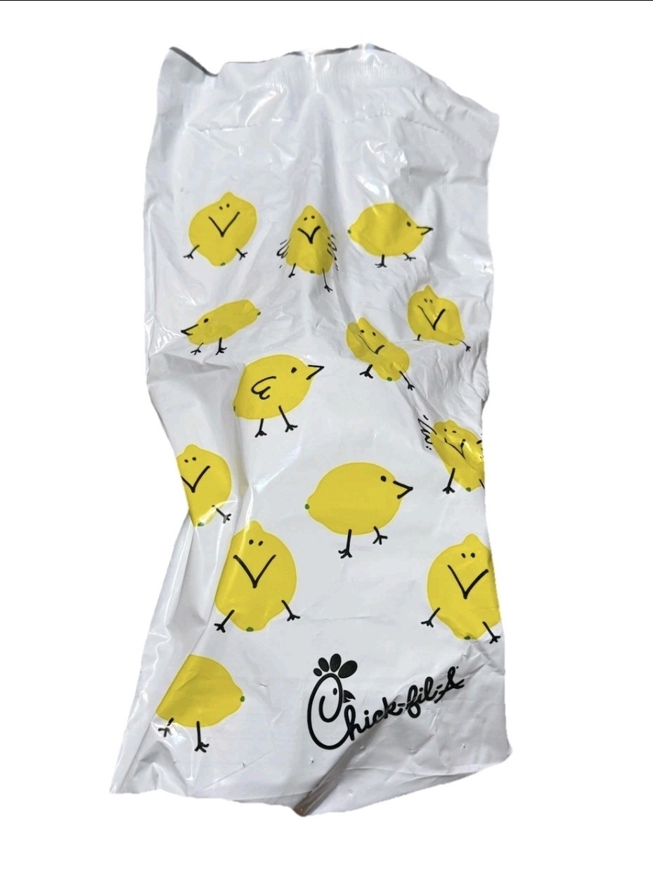 *NEW SEALED* 3rd Chick Fil A Mystery Cup Yellow Chicks Design -Gold Cup Chance *NEW SEALED* 3rd Chick Fil A Mystery Cup Yellow Chicks Design -Gold Cup Chance