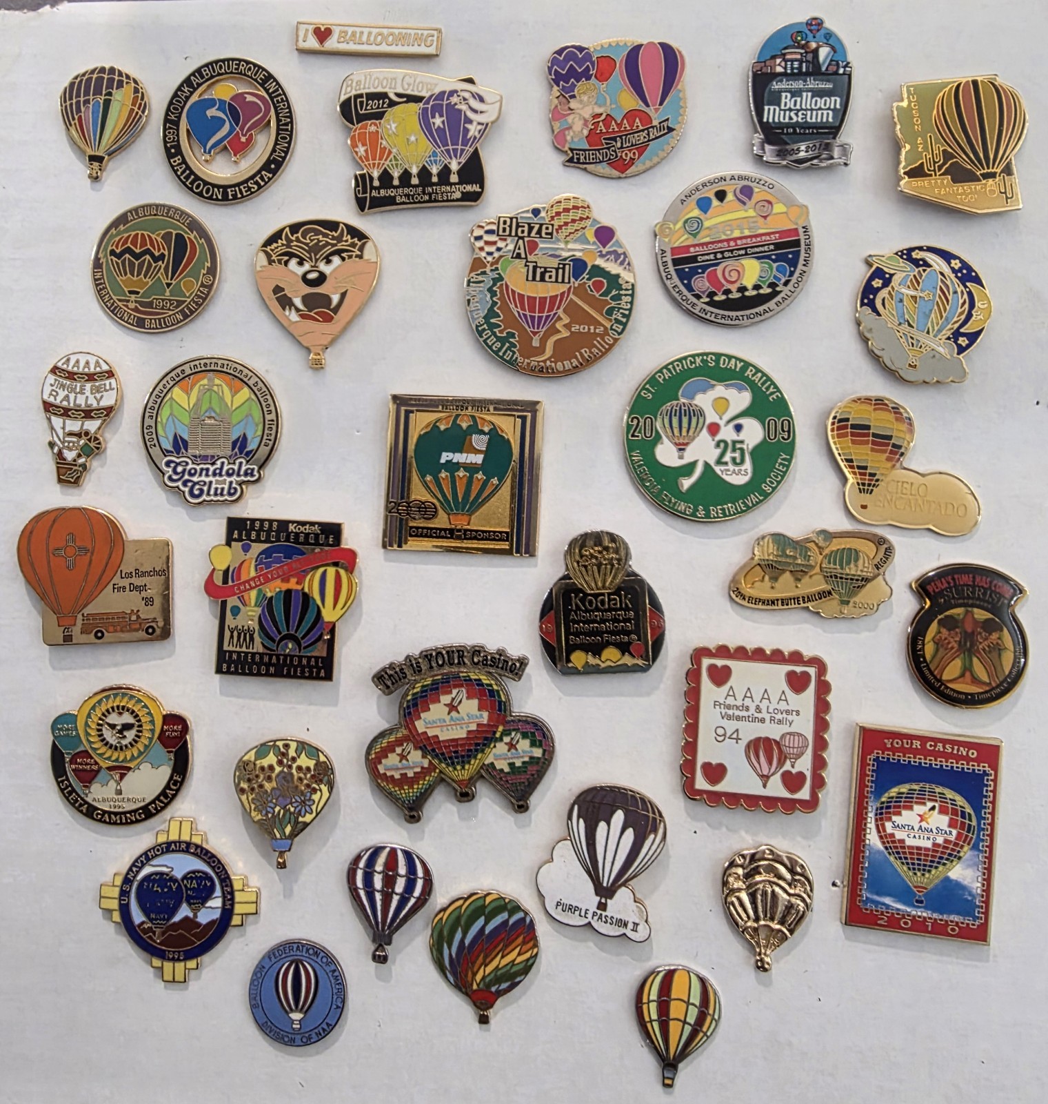 Vintage Hot Air Balloon Lapel Pin Collection - Lot of 34 Vintage Hot Air Balloon Lapel Pin Collection - Lot of 34