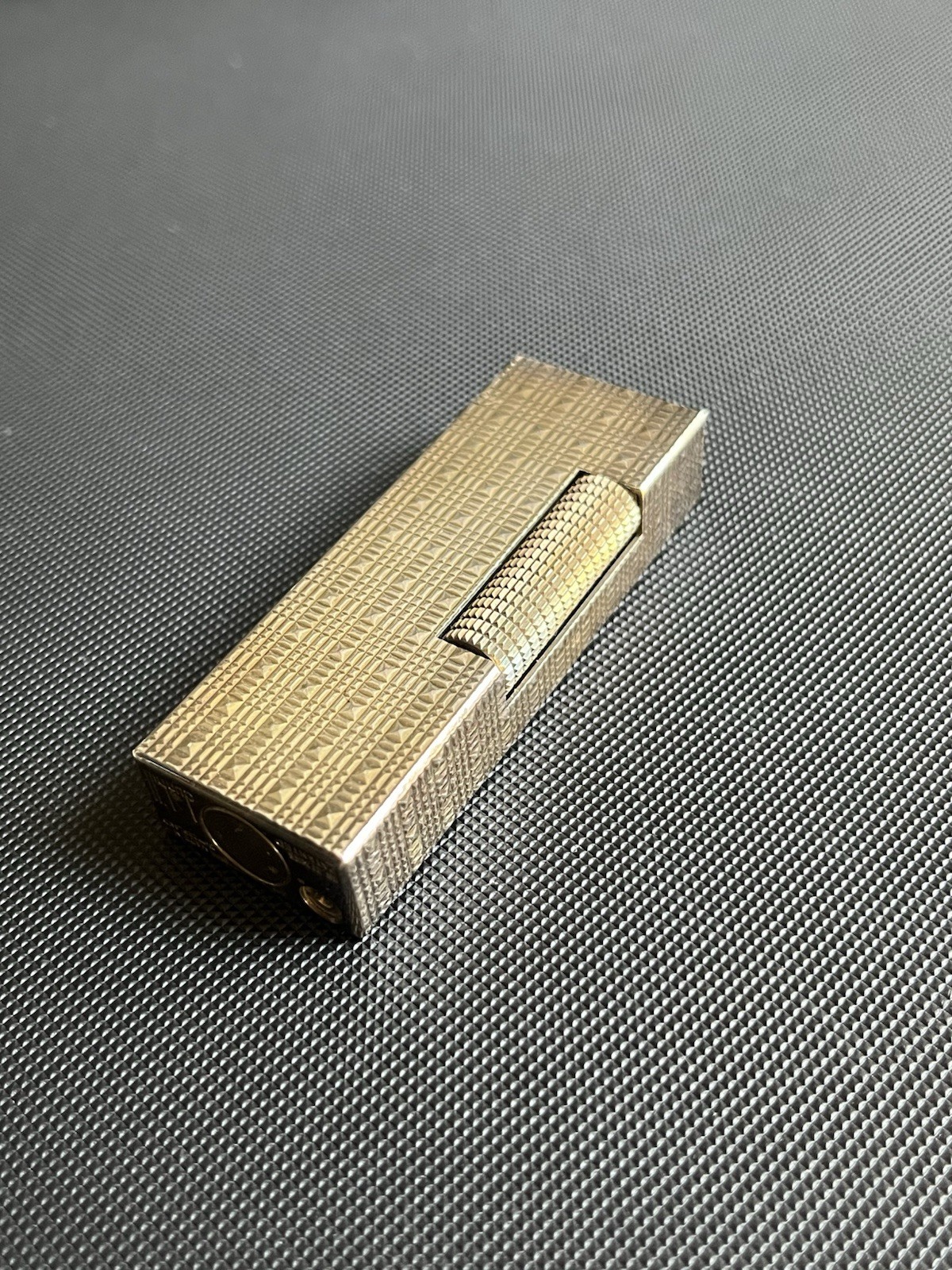 Vintage Dunhill Silver Metal Lighter Made In Switzerland Patented
