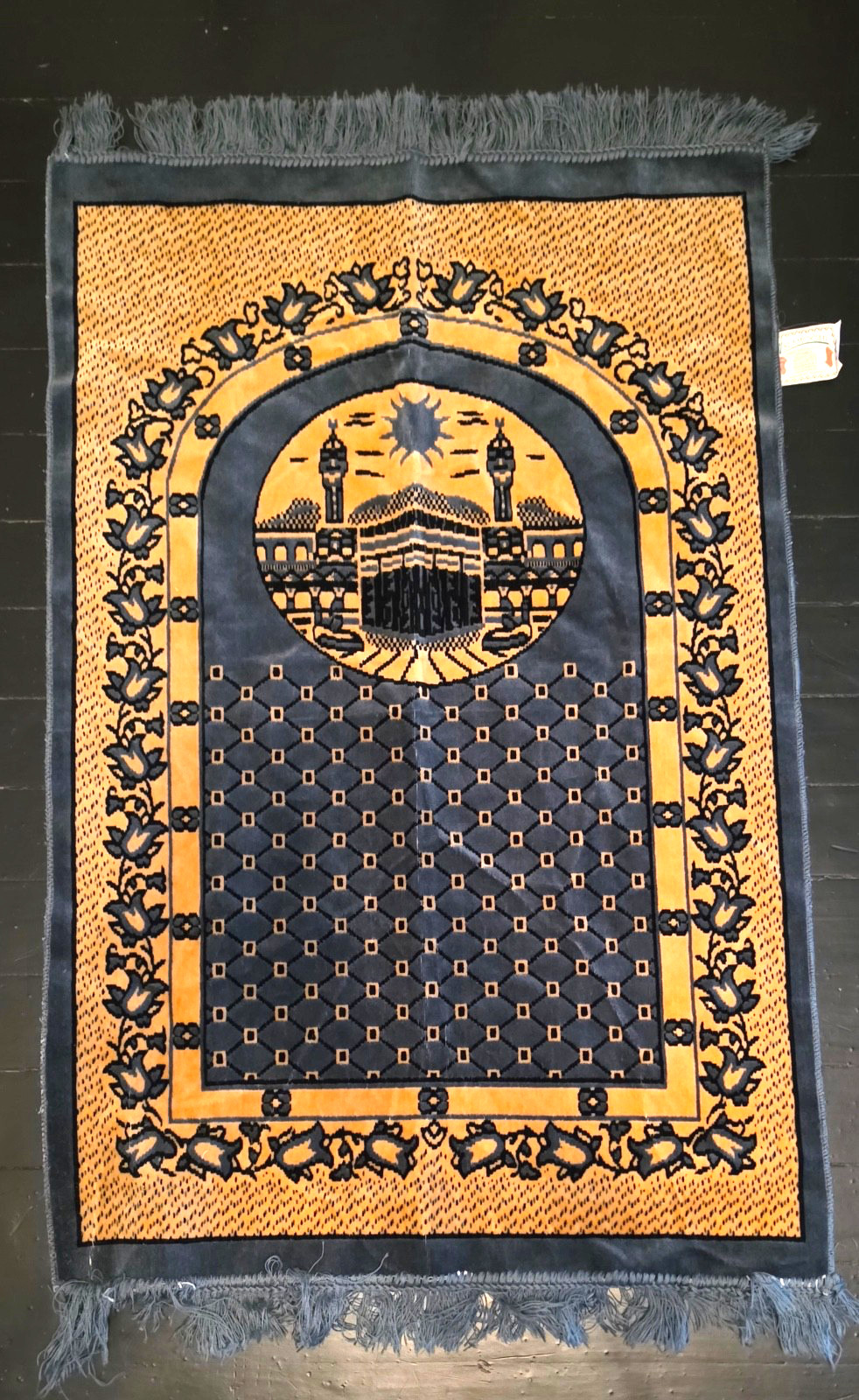 Vintage Turkish Tapestry/Prayer Rug Kaaba Mosque Design 44”x26\ Vintage Turkish Tapestry/Prayer Rug Kaaba Mosque Design 44”x26\