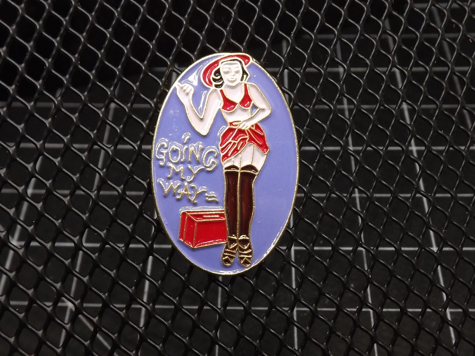 PIN NOSE ART-\