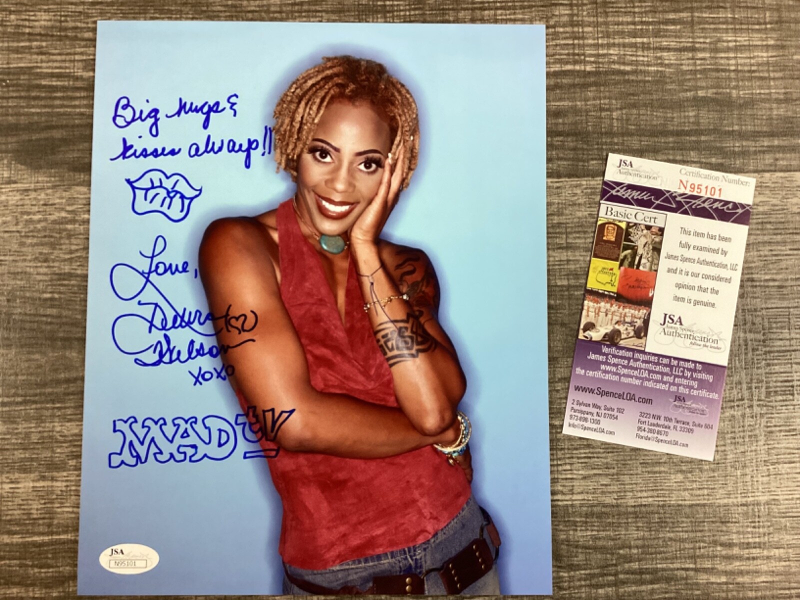(SSG) Sexy DEBRA WILSON Signed 8X10 Color Photo 