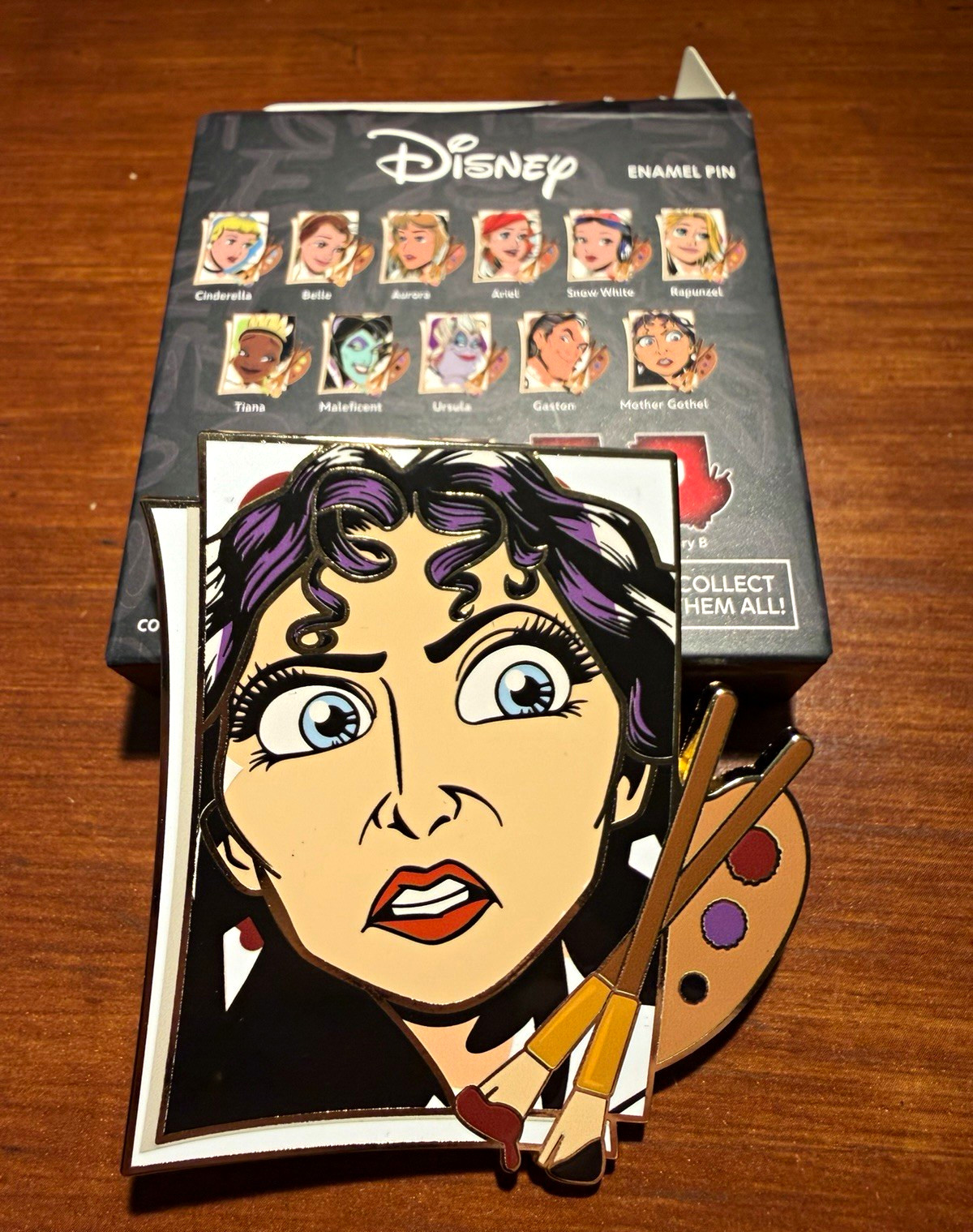 PALM - Paint & Paper Jumbo Mystery Series Limited Ed. Disney Pin MOTHER GOTHEL